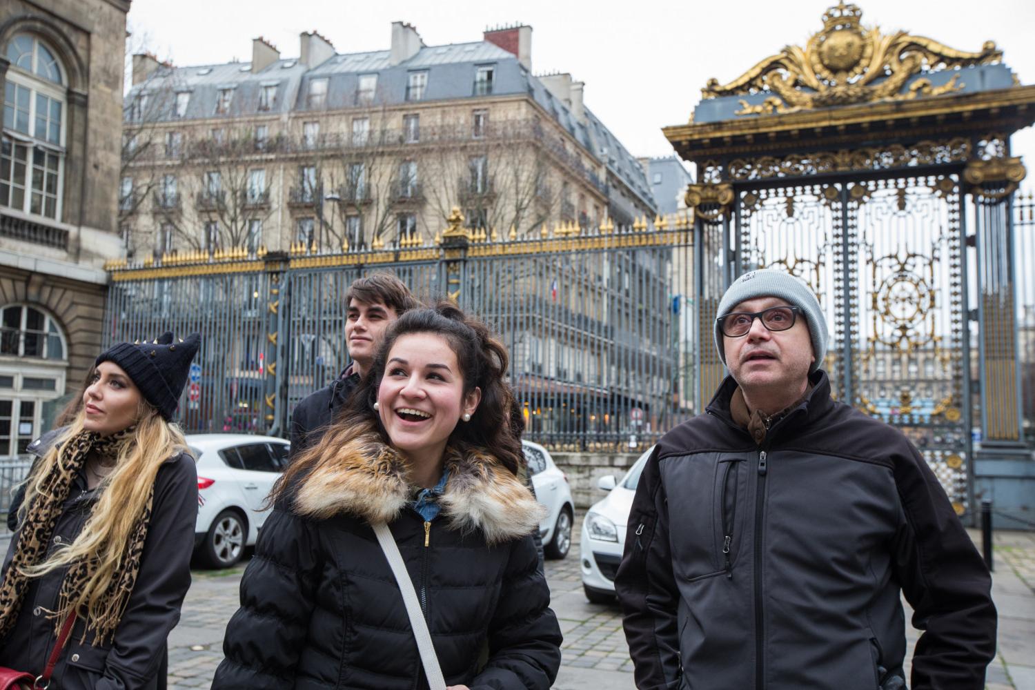 <a href='http://ak70.ngskmc-eis.net'>全球十大赌钱排行app</a>学院法语教授Pascal Rollet带领学生们到巴黎游学.